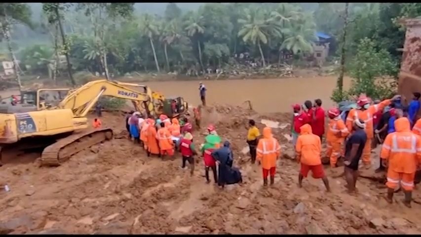 Video: Indii stále sužují ničivé povodně. Tisíce lidí musely opustit domovy